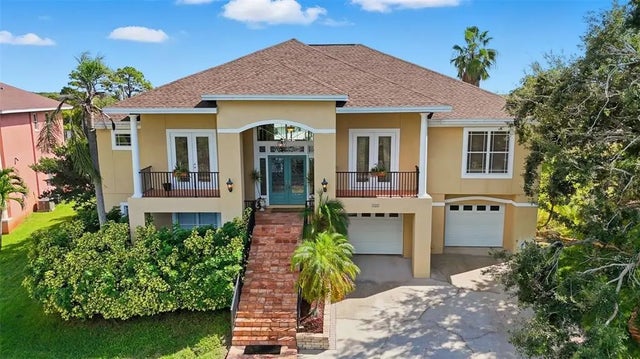 122 Waterberry Drive, TARPON SPRINGS
