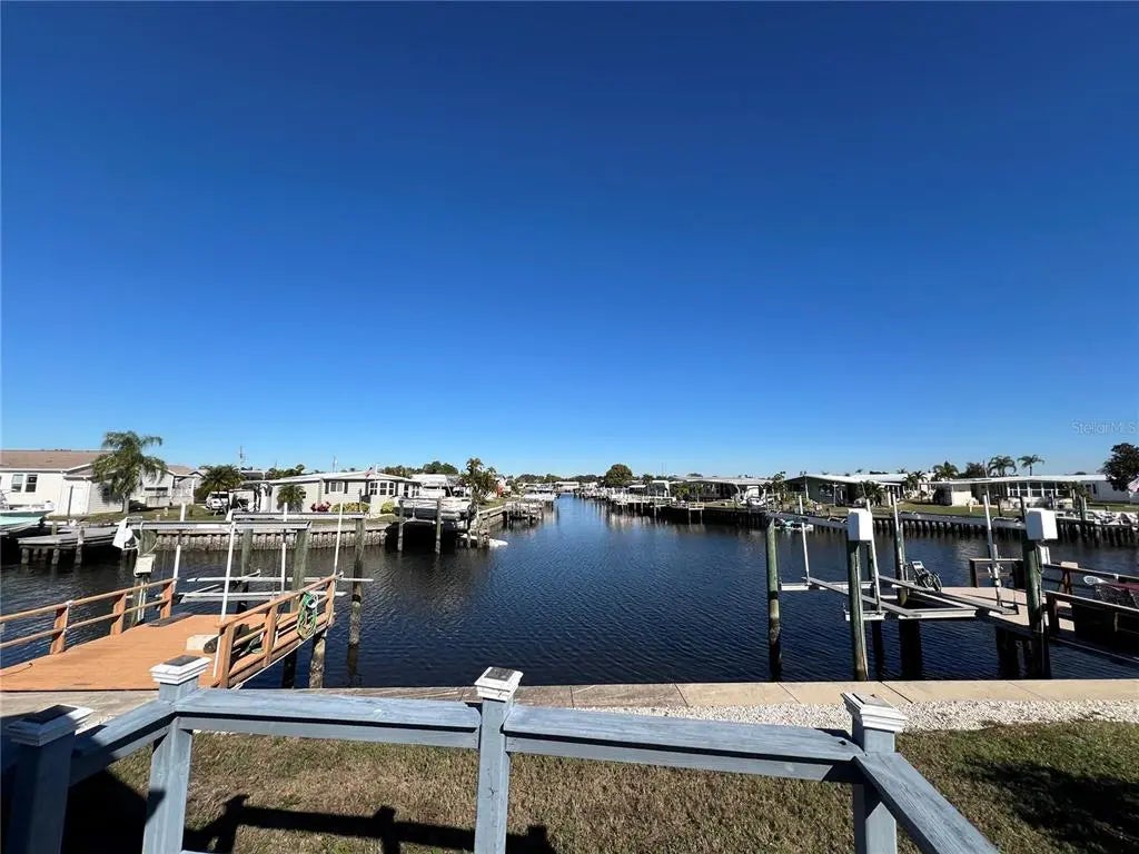 217 Mount Isle Avenue Ne 197, ST PETERSBURG