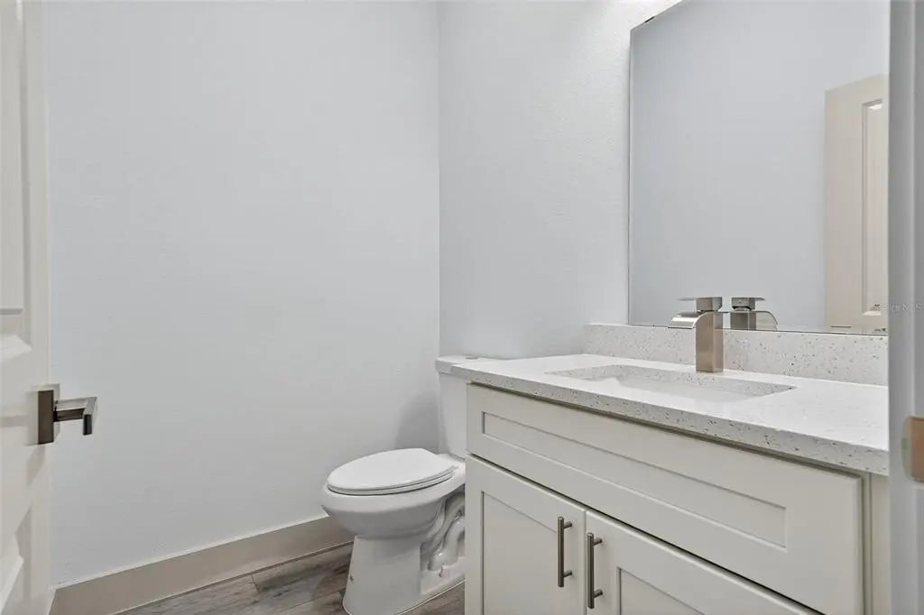 Gulf Shores Realty: 10 27e29f9654a2a13f6ea5f7f86bb5bde6 l