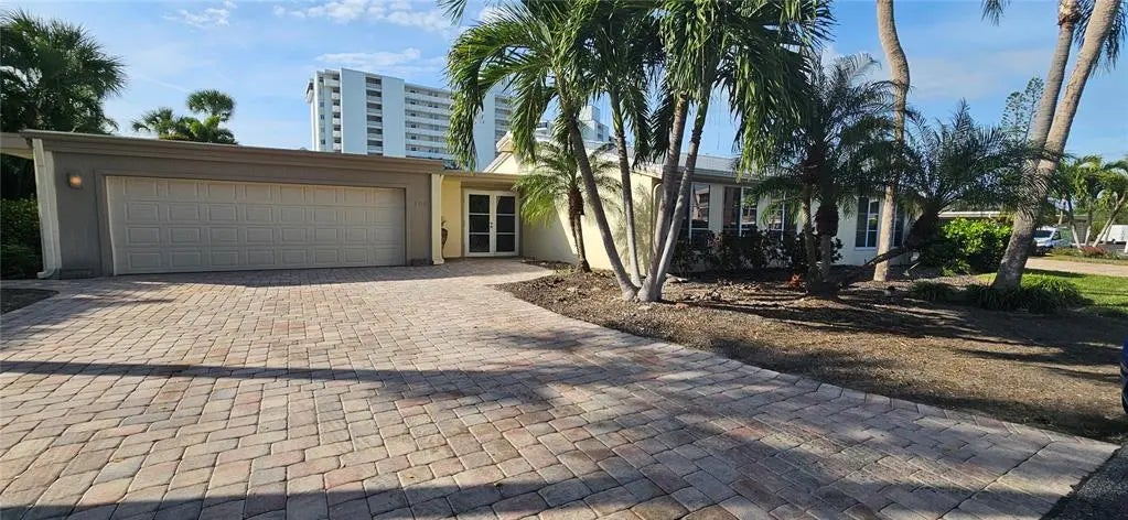 108 Whispering Sands Drive V26, SARASOTA
