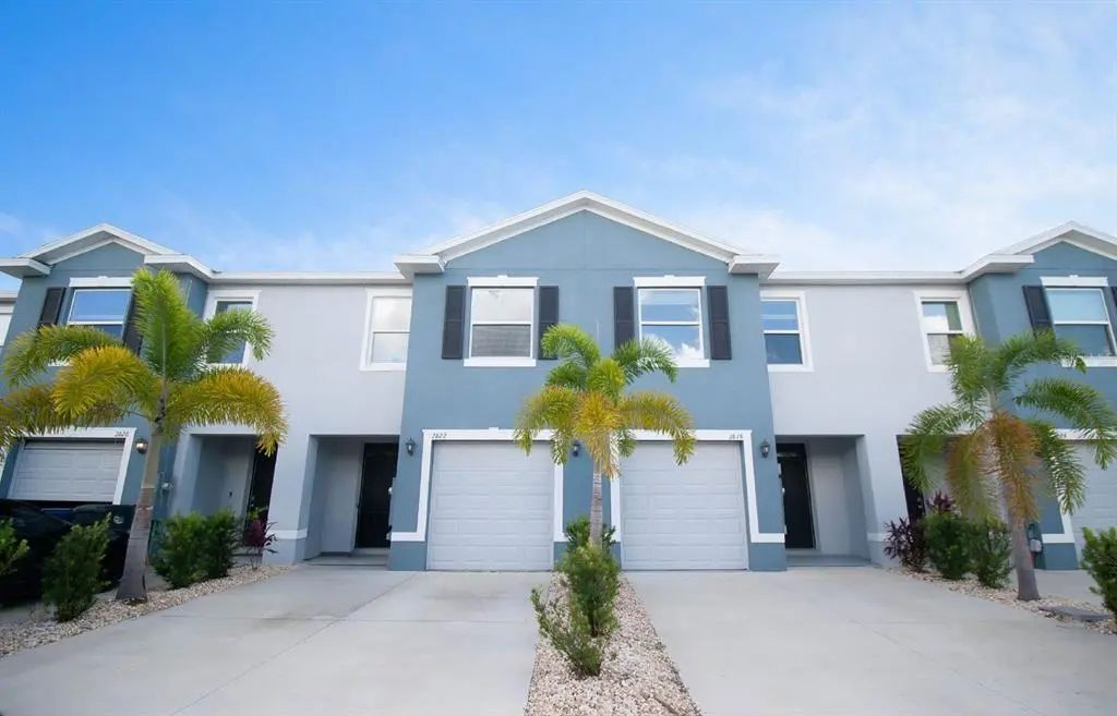 2822 Newbern Banks Drive, BRADENTON