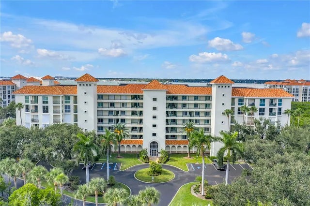 4801 Osprey Drive S 303, ST PETERSBURG