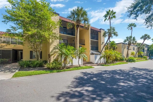 5305 San Sebastian Court 127, TAMPA