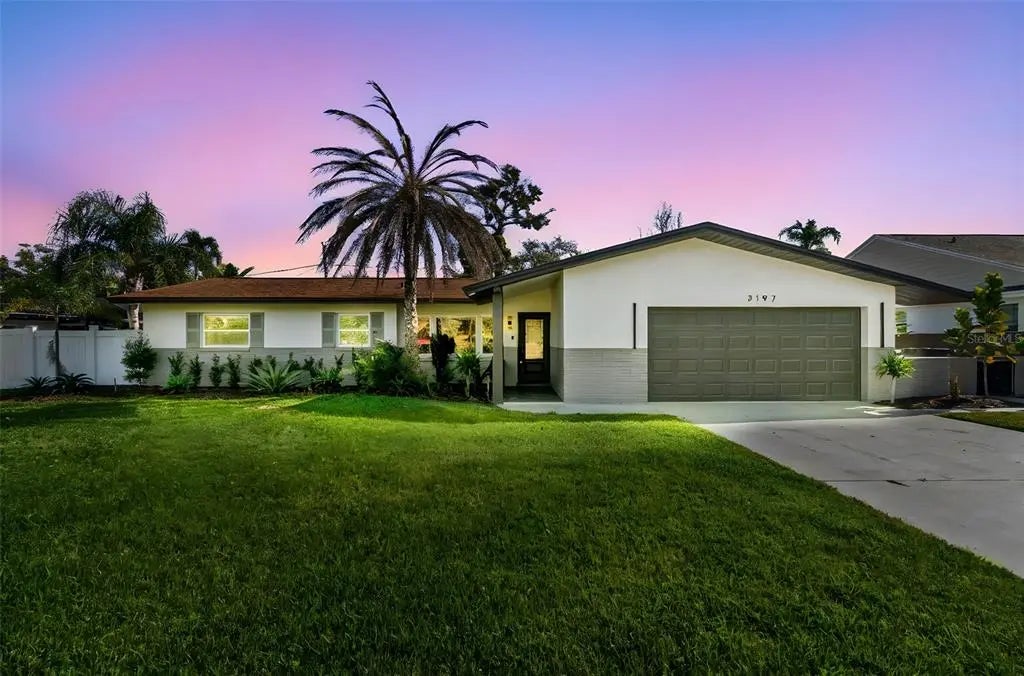 3197 Walnut Street Ne, ST PETERSBURG