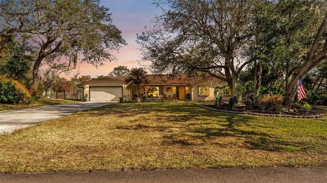 64 Pine Forest Drive, HAINES CITY