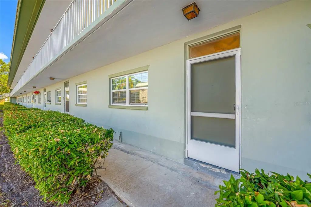 1433 S Belcher Road F9, CLEARWATER