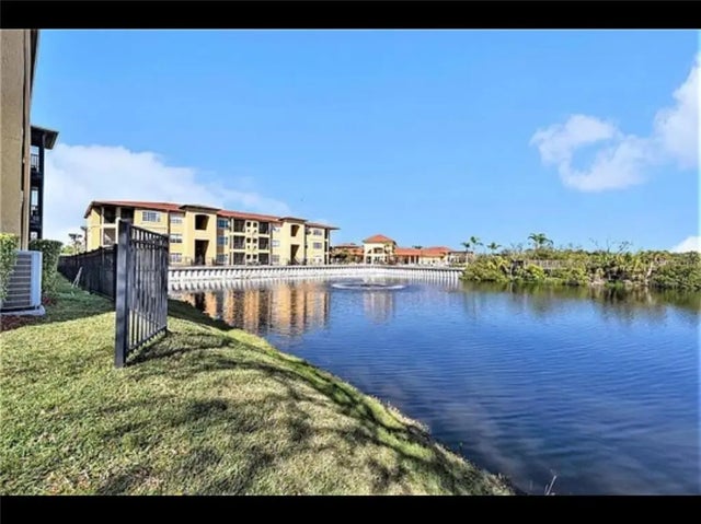 4333 Bayside Village Drive 310, TAMPA