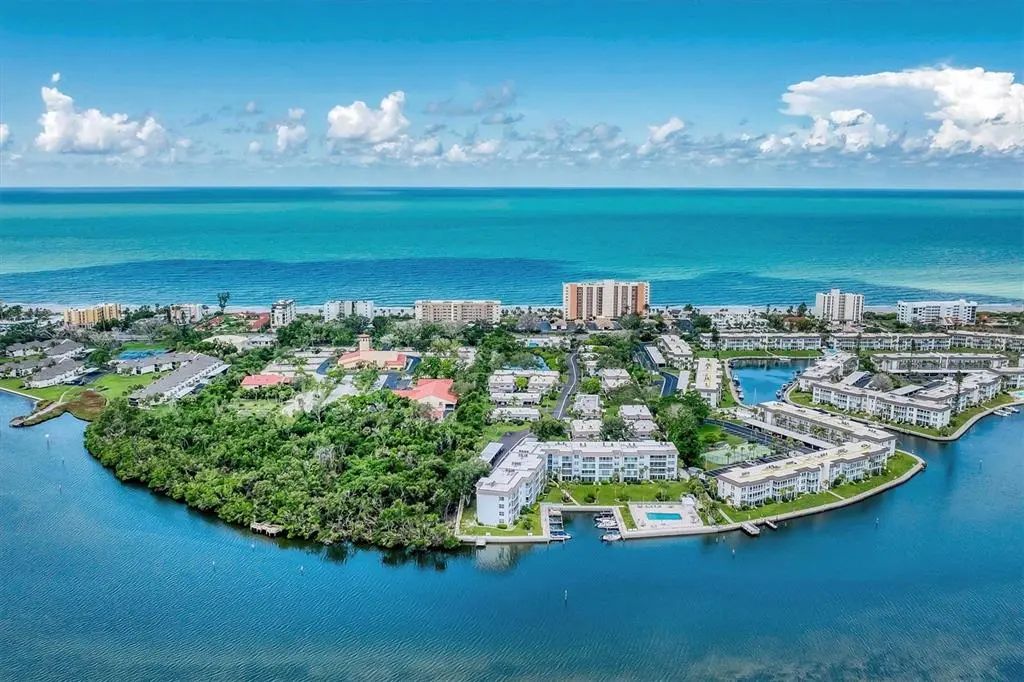 605 Sutton Place 101, LONGBOAT KEY