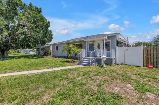 774 40th Avenue Ne, ST PETERSBURG