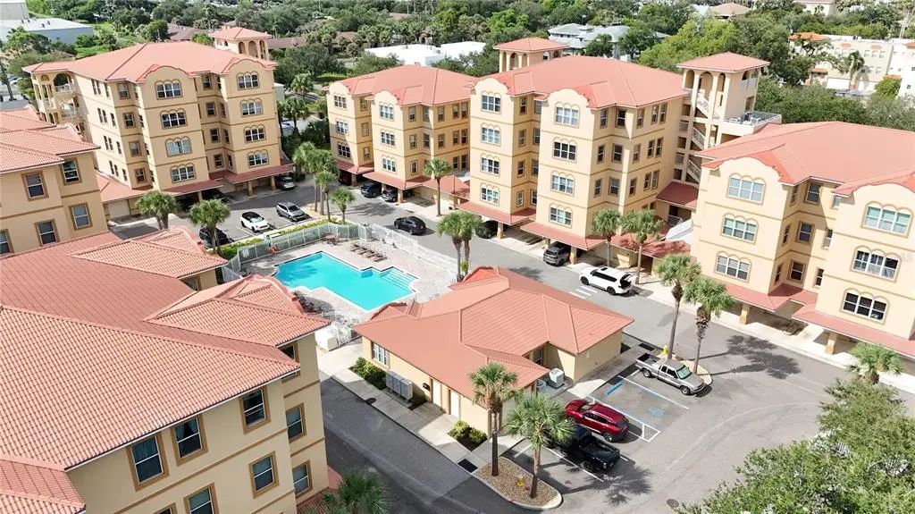 612 Wells Court 202, CLEARWATER