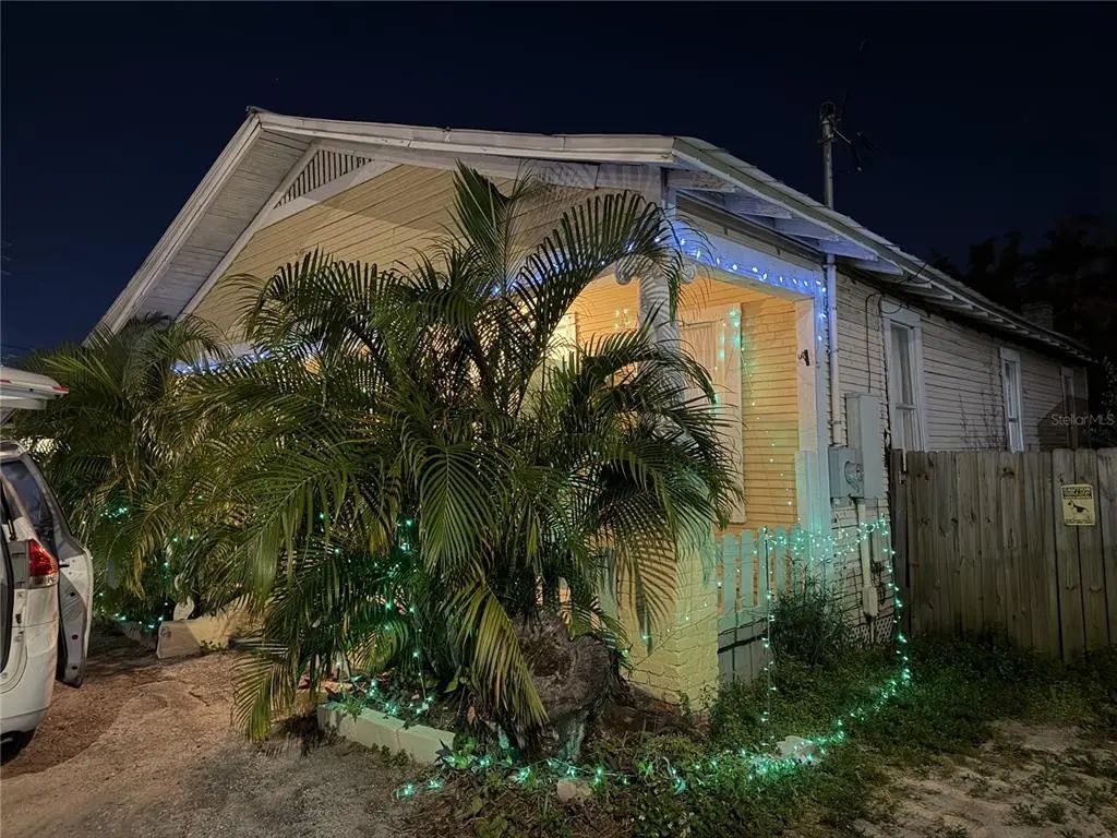 2709 E 15th Avenue, TAMPA