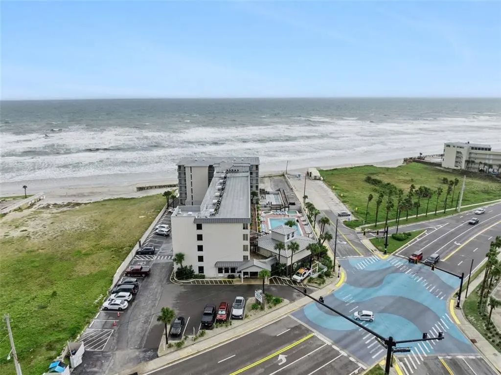 1025 S Atlantic Avenue, DAYTONA BEACH