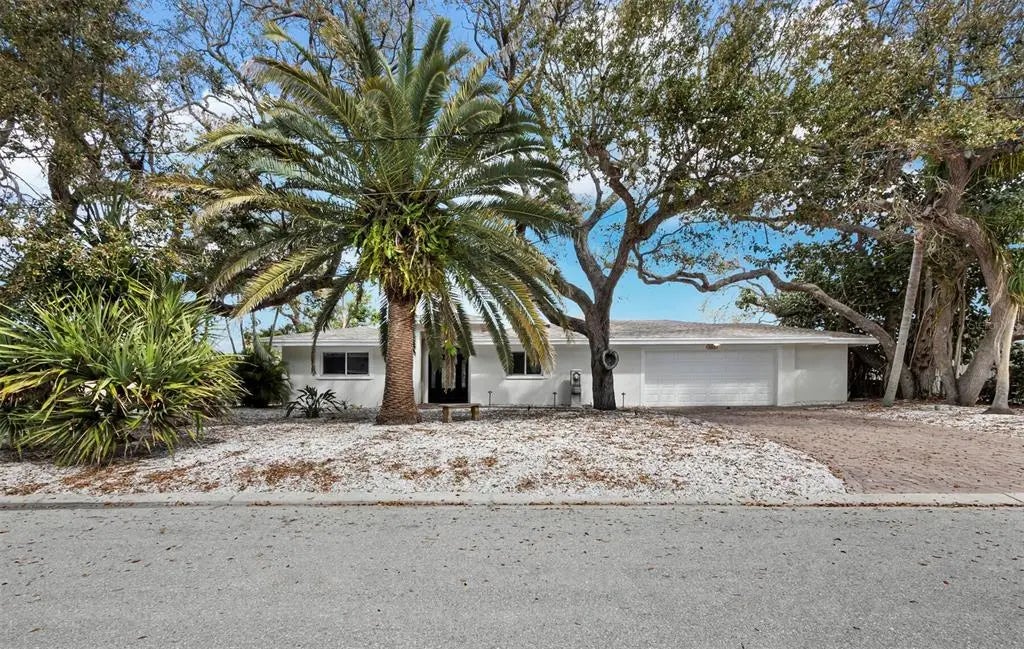 951 Contento St., SIESTA KEY