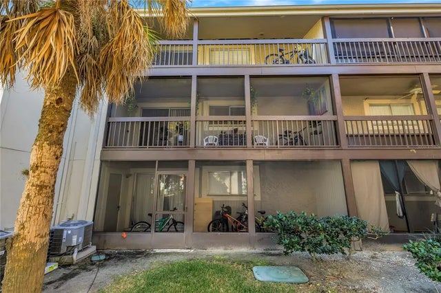 6308 Newtown Circle 8b2, TAMPA