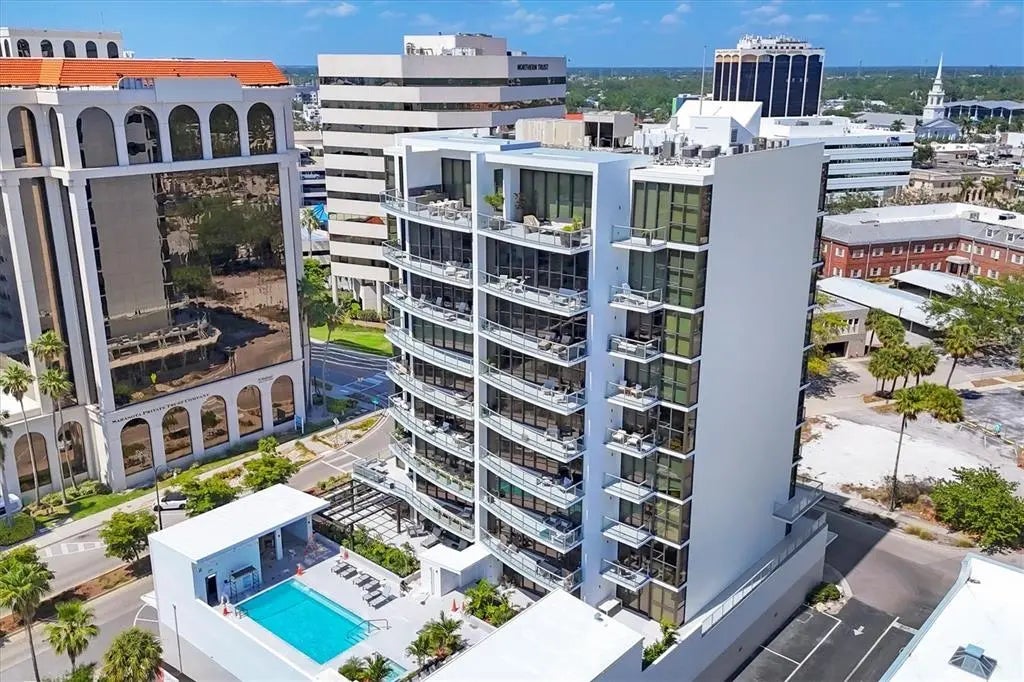 300 S Pineapple Avenue 302