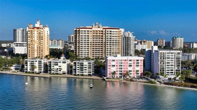 35 Watergate Drive 806, SARASOTA