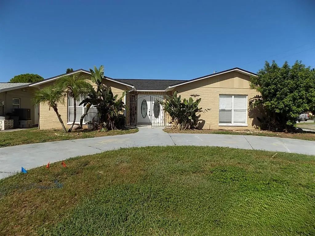 13701 Garris Drive, HUDSON