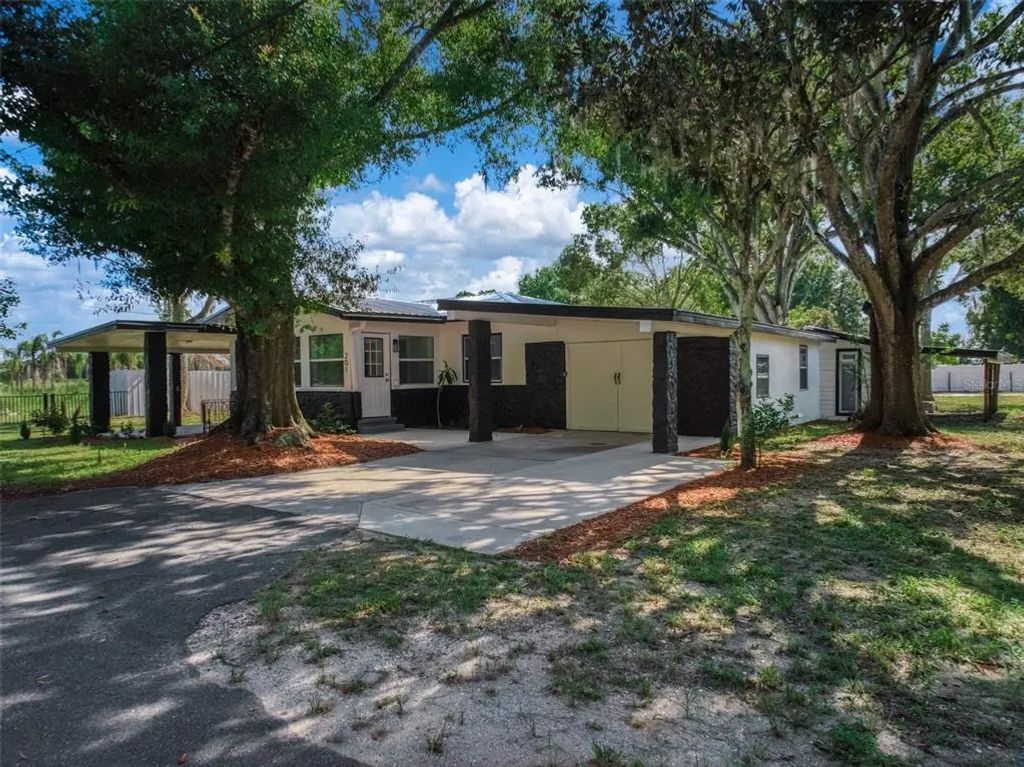201 Brooks Road, FROSTPROOF