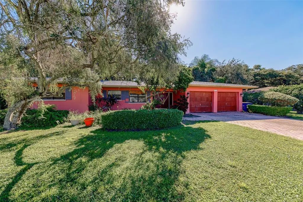 1105 Woodcrest Avenue, CLEARWATER