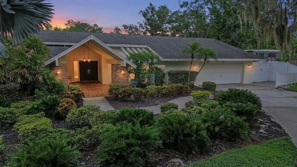 921 College Hill Drive, CLEARWATER