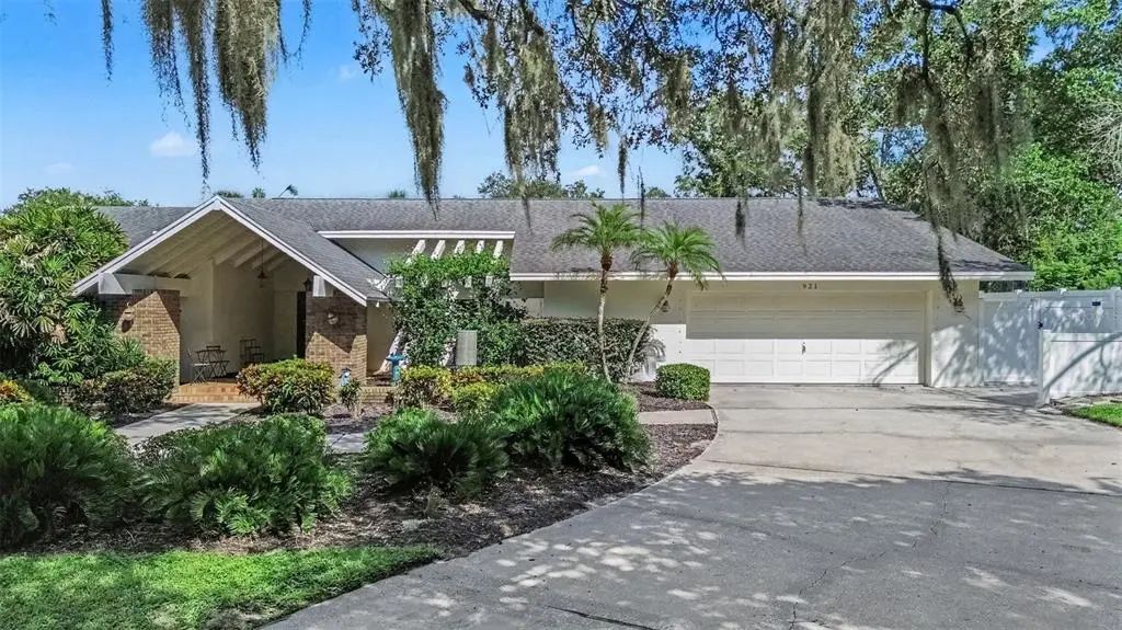 921 College Hill Drive, CLEARWATER