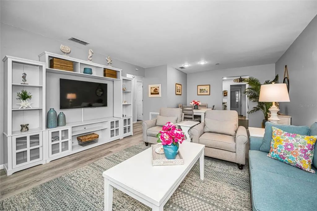 5216 81st Street N 5, ST. PETERSBURG