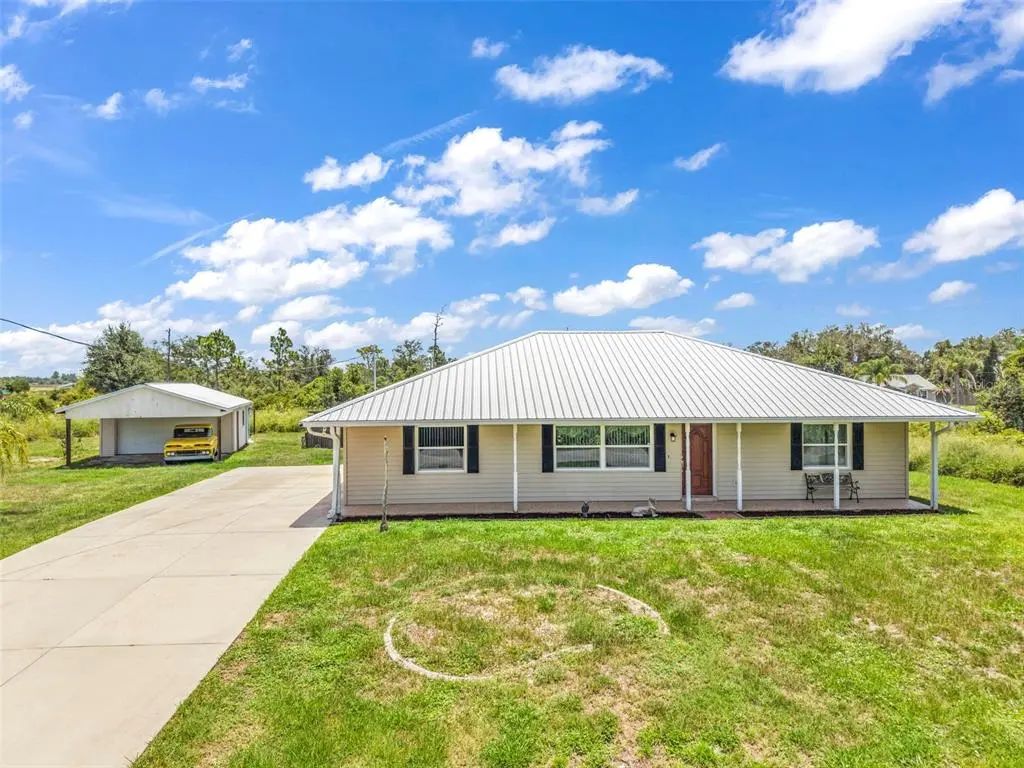 30 Success Drive, PUNTA GORDA