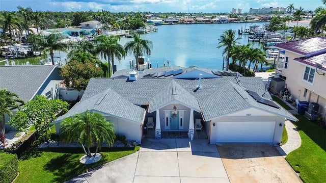 5631 Oakhurst Drive, SEMINOLE