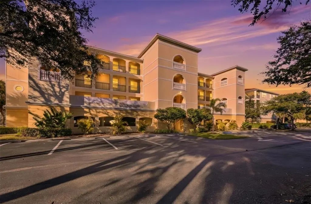 980 Cooper Street 201, VENICE