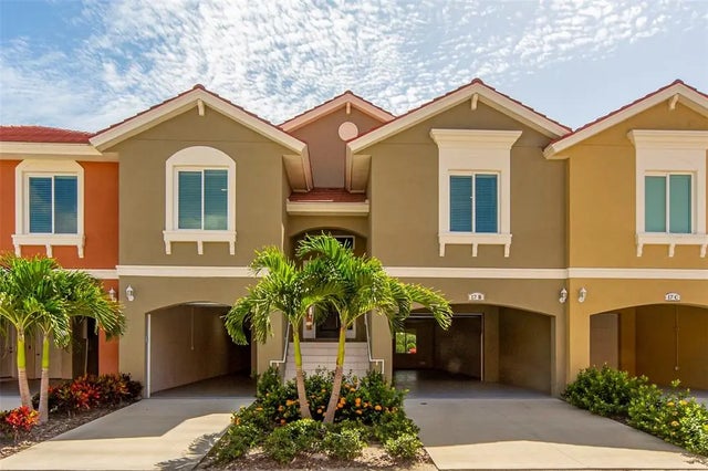 17b Franklin Court S, ST PETERSBURG