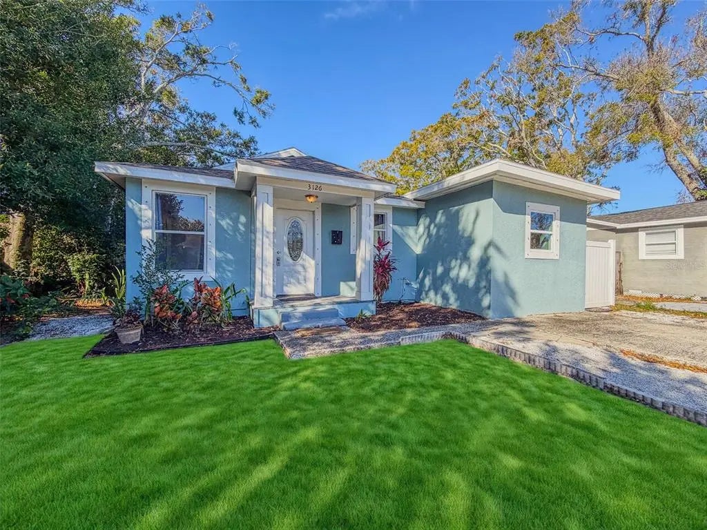 3126 Queen Street N, ST PETERSBURG