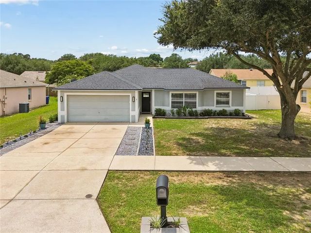 717 La Costa Street, MINNEOLA