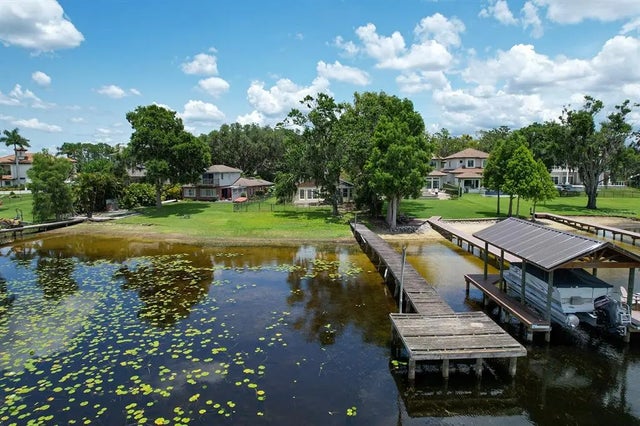 14808 Lake Magdalene Circle, TAMPA