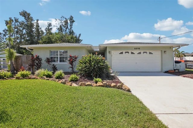 8540 Riverside, ST PETERSBURG