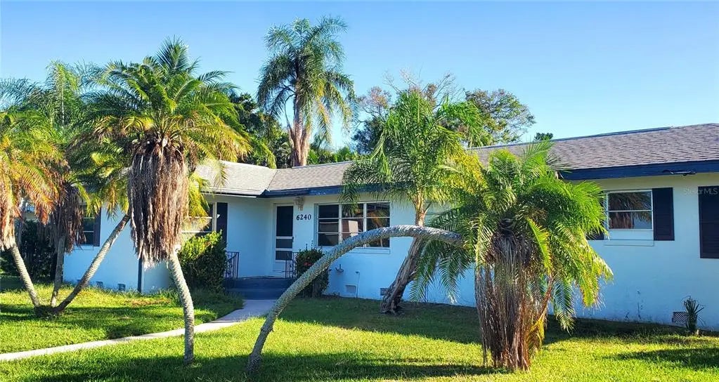 6240 Uplands Boulevard, SARASOTA