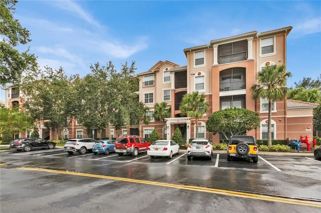 8306 Portofino Drive 404, DAVENPORT