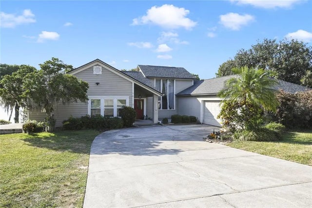 1226 Overlook Road, EUSTIS