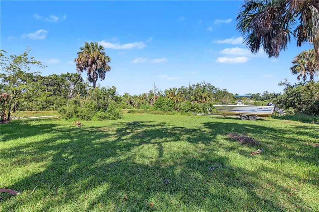 10933 W Fort Island Trail, CRYSTAL RIVER