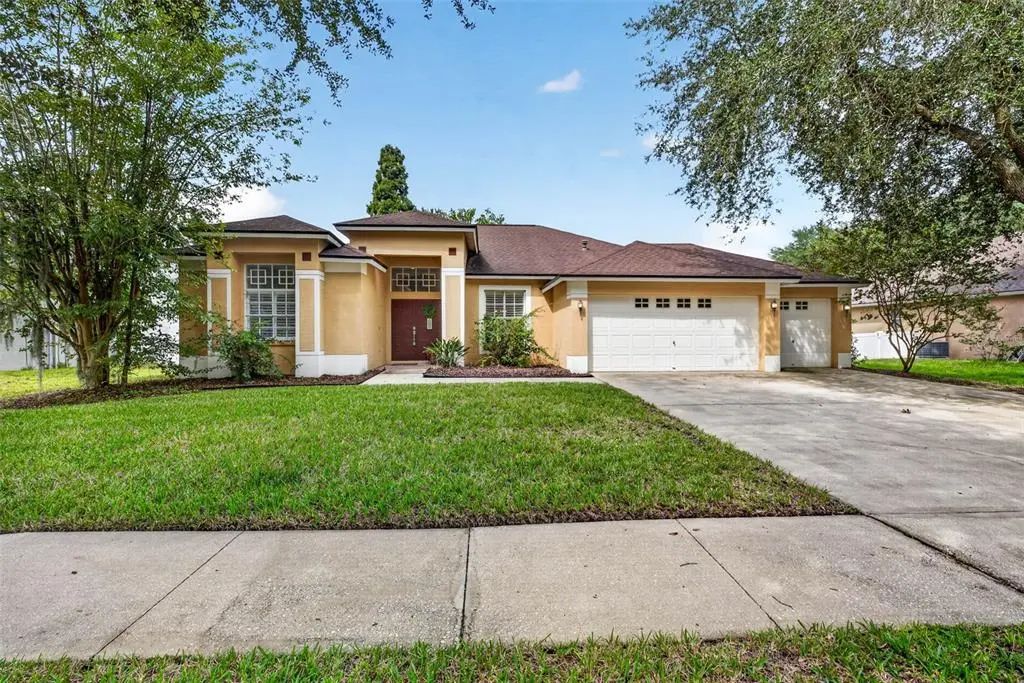 9603 Birnamwood Street, RIVERVIEW