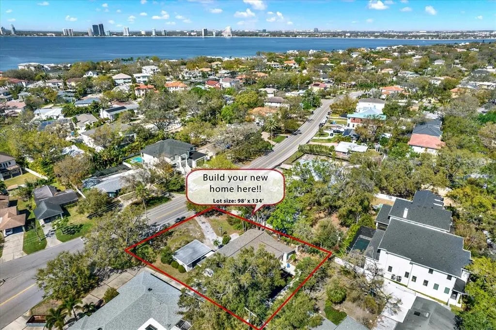 537 W Davis Boulevard, TAMPA