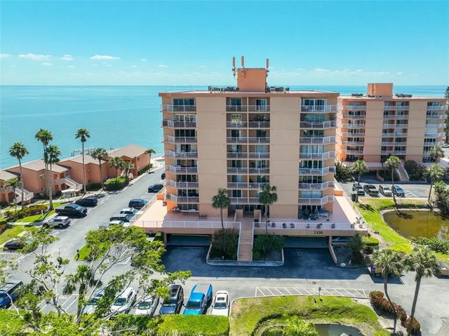 7430 Sunshine Skyway Lane S 403, ST PETERSBURG