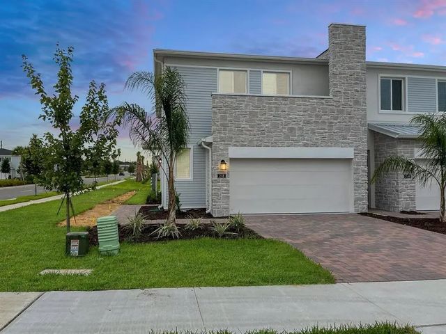 218 Nine Iron Drive, DAVENPORT