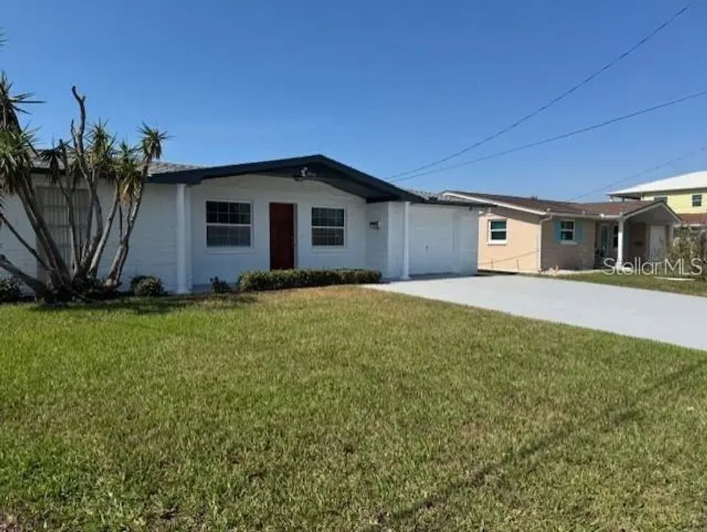12633 2nd Isle, HUDSON