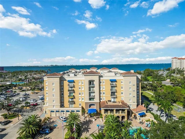 1064 N Tamiami Trail 1308, SARASOTA