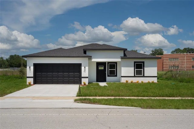 105 Marion Oaks Course, OCALA