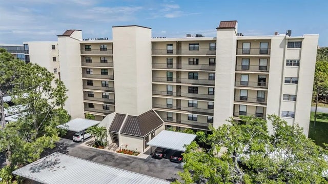 2700 Cove Cay Drive 5g, CLEARWATER