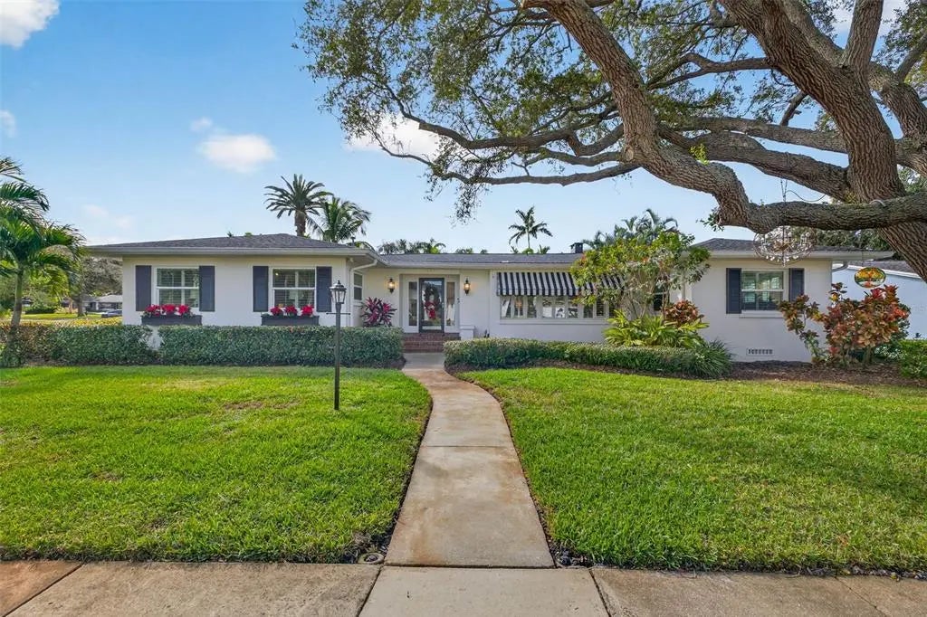 407 Althea Road, BELLEAIR