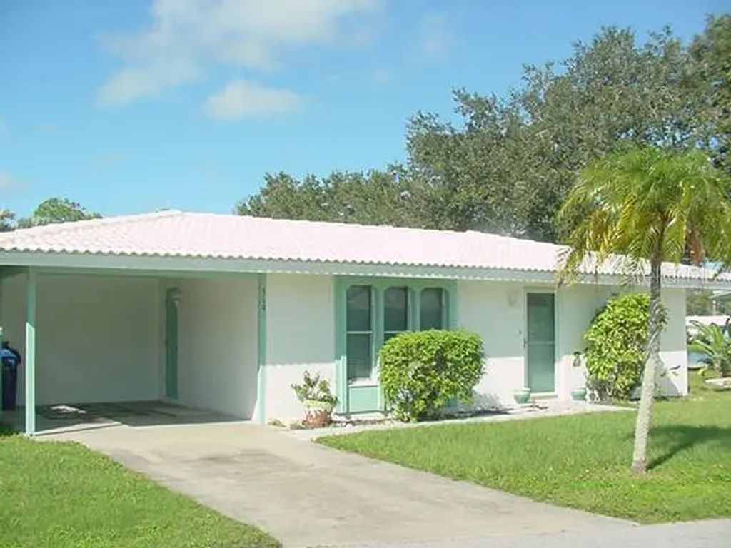 519 Circlewood Drive 519, VENICE