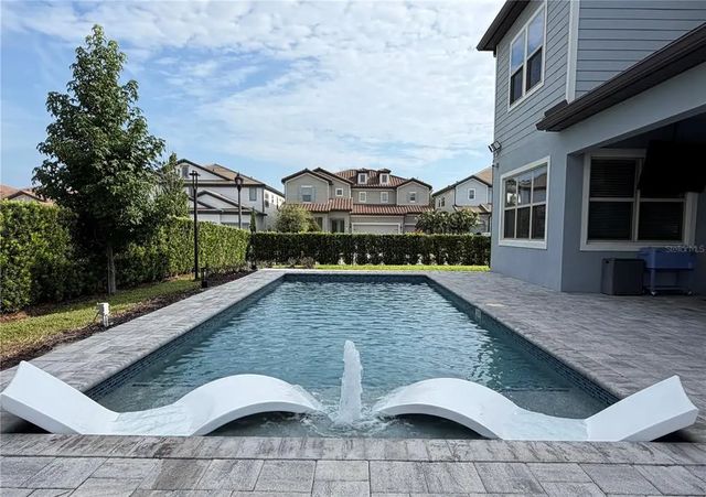 8024 Leaf Grove Circle Circle, ORLANDO