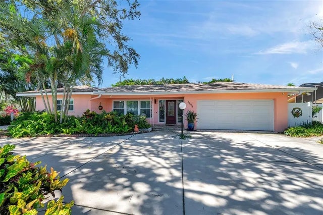 3898 49th Avenue S, ST PETERSBURG